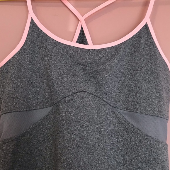 A&F Active Top - Picture 2 of 4